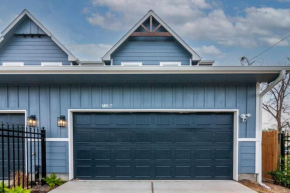 Elegant and Spacious Family Home Unit A - Sleeps 14